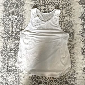 White lululemon tank top